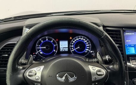Infiniti QX70, 2013 год, 1 750 000 рублей, 17 фотография