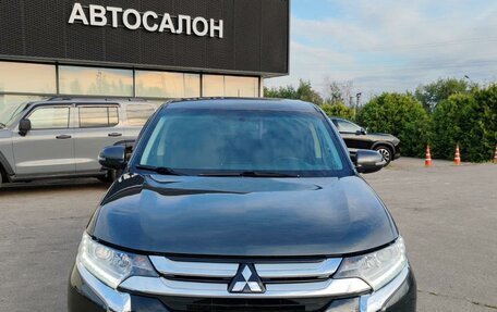 Mitsubishi Outlander III рестайлинг 3, 2015 год, 1 799 000 рублей, 5 фотография
