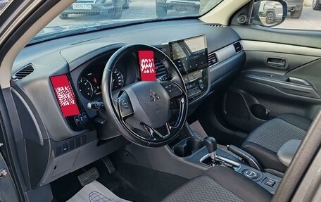 Mitsubishi Outlander III рестайлинг 3, 2015 год, 1 799 000 рублей, 8 фотография