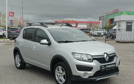 Renault Sandero II рестайлинг, 2017 год, 900 000 рублей, 3 фотография
