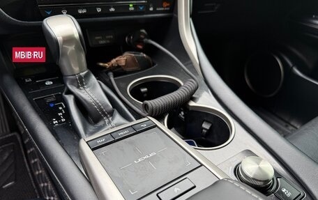 Lexus RX IV рестайлинг, 2019 год, 4 080 000 рублей, 9 фотография
