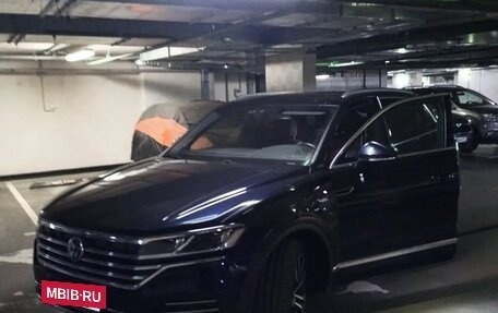 Volkswagen Touareg III, 2022 год, 7 600 000 рублей, 3 фотография