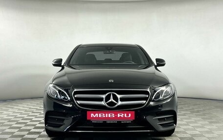 Mercedes-Benz E-Класс, 2019 год, 2 820 000 рублей, 2 фотография