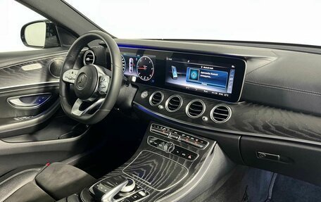 Mercedes-Benz E-Класс, 2019 год, 2 820 000 рублей, 14 фотография