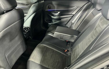 Mercedes-Benz E-Класс, 2019 год, 2 820 000 рублей, 18 фотография