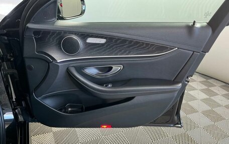 Mercedes-Benz E-Класс, 2019 год, 2 820 000 рублей, 32 фотография