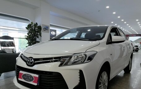 Toyota Vios III, 2022 год, 940 000 рублей, 1 фотография