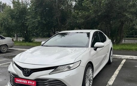 Toyota Camry, 2018 год, 2 500 000 рублей, 1 фотография