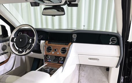 Rolls-Royce Cullinan, 2025 год, 46 900 000 рублей, 14 фотография