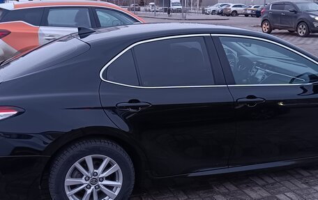 Toyota Camry, 2019 год, 2 400 000 рублей, 4 фотография