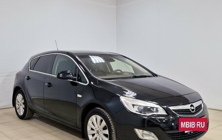 Opel Astra J, 2011 год, 590 000 рублей, 3 фотография
