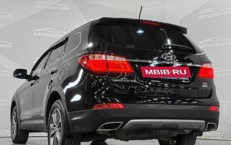 Hyundai Santa Fe III рестайлинг, 2014 год, 1 900 000 рублей, 28 фотография