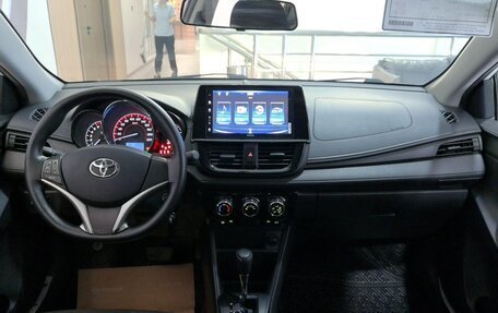 Toyota Vios III, 2022 год, 940 000 рублей, 10 фотография