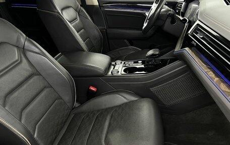 Volkswagen Touareg III, 2020 год, 4 500 000 рублей, 12 фотография
