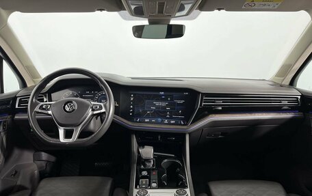 Volkswagen Touareg III, 2020 год, 4 500 000 рублей, 14 фотография