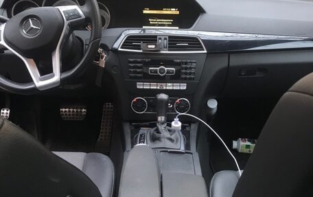 Mercedes-Benz C-Класс, 2012 год, 730 000 рублей, 8 фотография