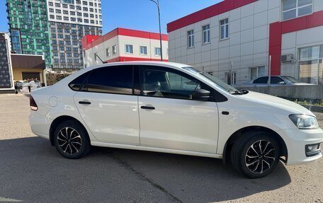 Volkswagen Polo VI (EU Market), 2018 год, 950 000 рублей, 3 фотография