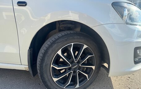 Volkswagen Polo VI (EU Market), 2018 год, 950 000 рублей, 4 фотография