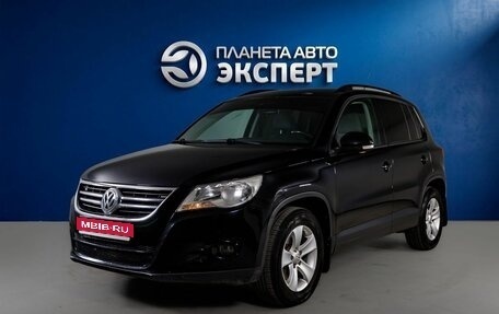 Volkswagen Tiguan I, 2011 год, 1 000 000 рублей, 1 фотография