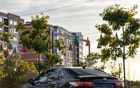 Toyota Camry, 2021 год, 2 800 000 рублей, 1 фотография