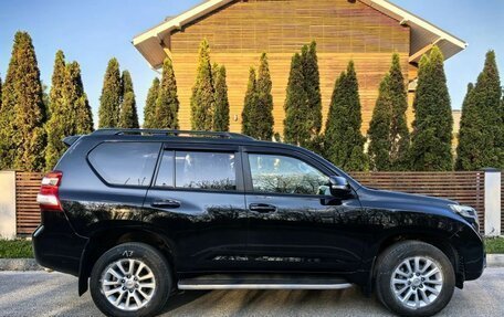 Toyota Land Cruiser Prado 150 рестайлинг 2, 2016 год, 4 250 000 рублей, 5 фотография
