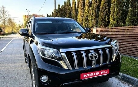 Toyota Land Cruiser Prado 150 рестайлинг 2, 2016 год, 4 250 000 рублей, 6 фотография