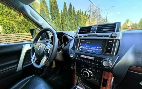 Toyota Land Cruiser Prado 150 рестайлинг 2, 2016 год, 4 250 000 рублей, 18 фотография