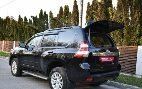 Toyota Land Cruiser Prado 150 рестайлинг 2, 2016 год, 4 250 000 рублей, 14 фотография