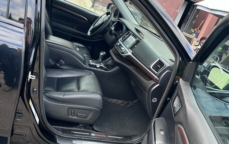 Toyota Highlander III, 2014 год, 3 300 000 рублей, 8 фотография