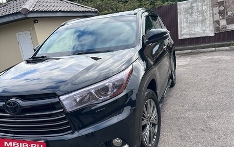 Toyota Highlander III, 2014 год, 3 300 000 рублей, 2 фотография