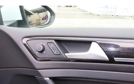 Volkswagen Golf VII, 2019 год, 1 280 000 рублей, 38 фотография