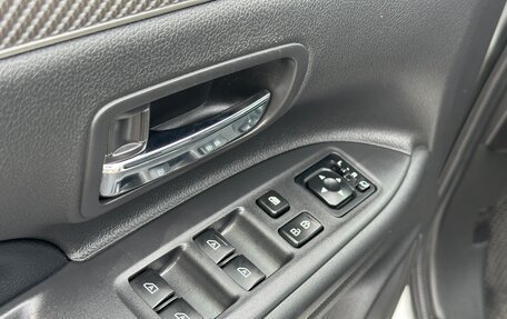 Mitsubishi Outlander III рестайлинг 3, 2019 год, 3 049 000 рублей, 12 фотография
