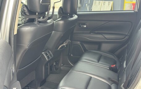Mitsubishi Outlander III рестайлинг 3, 2019 год, 3 049 000 рублей, 27 фотография
