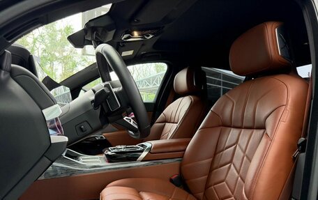 BMW 7 серия, 2024 год, 15 000 000 рублей, 11 фотография