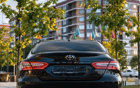 Toyota Camry, 2021 год, 2 800 000 рублей, 4 фотография