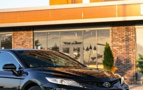 Toyota Camry, 2021 год, 2 800 000 рублей, 5 фотография