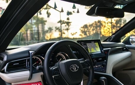 Toyota Camry, 2021 год, 2 800 000 рублей, 17 фотография