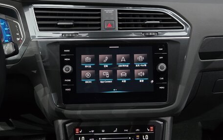 Volkswagen Tiguan II, 2023 год, 3 840 000 рублей, 11 фотография