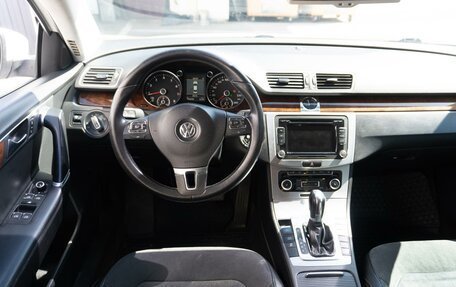Volkswagen Passat B7, 2011 год, 1 049 000 рублей, 6 фотография