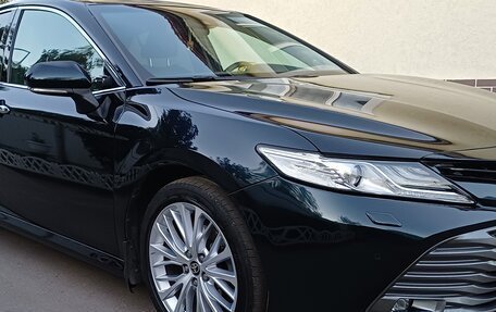 Toyota Camry, 2018 год, 2 800 000 рублей, 2 фотография