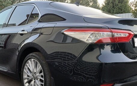 Toyota Camry, 2018 год, 2 800 000 рублей, 4 фотография