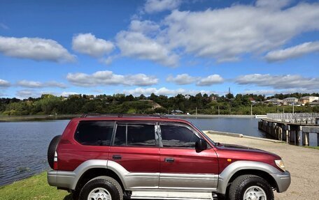 Toyota Land Cruiser Prado 90 рестайлинг, 1998 год, 950 000 рублей, 2 фотография