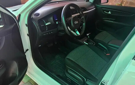 KIA Rio IV, 2018 год, 1 100 000 рублей, 13 фотография