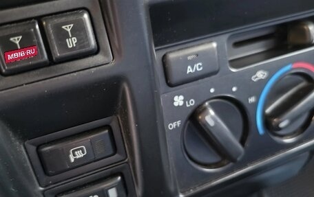 Toyota Land Cruiser Prado 90 рестайлинг, 1998 год, 950 000 рублей, 25 фотография