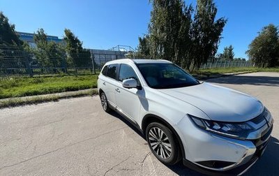 Mitsubishi Outlander III рестайлинг 3, 2021 год, 2 700 000 рублей, 1 фотография