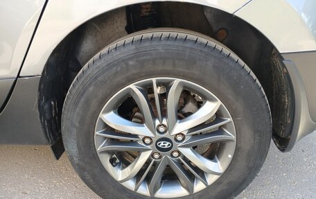 Hyundai ix35 I рестайлинг, 2015 год, 1 300 000 рублей, 16 фотография