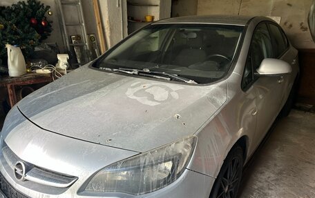 Opel Astra J, 2012 год, 500 000 рублей, 3 фотография