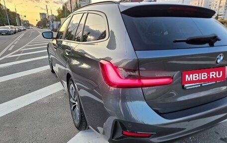 BMW 3 серия, 2020 год, 2 450 000 рублей, 14 фотография