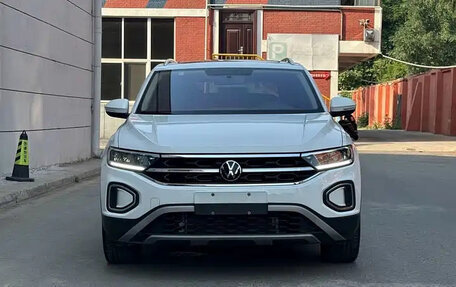 Volkswagen T-Roc I, 2022 год, 1 250 700 рублей, 2 фотография