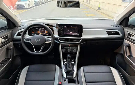 Volkswagen T-Roc I, 2022 год, 1 250 700 рублей, 6 фотография